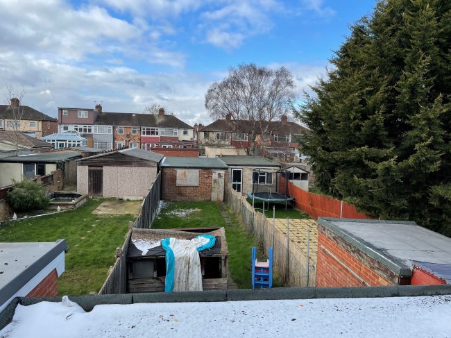 75 Whittington Avenue, Hayes, Middlesex, UB4 0AE
 5