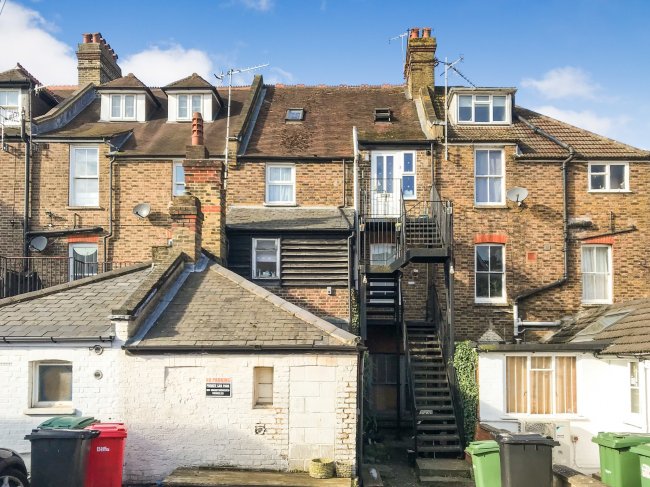 242 High Street, Dorking, Surrey RH4 1QR 4