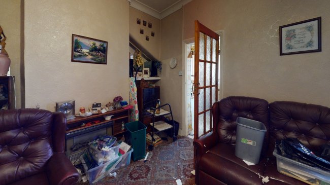 62 Blackshaw Road,  Tooting, London SW17 0DE
 9