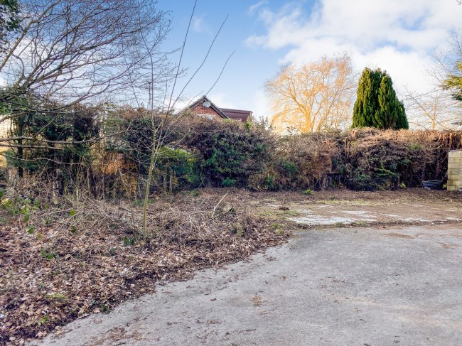 Garages adjacent to 1 The Village, Hamstead Marshall, Newbury Berkshire, RG20 0HN
 6