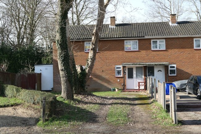 23 Chaucer Way, Addlestone, Surrey KT15 1LG 2