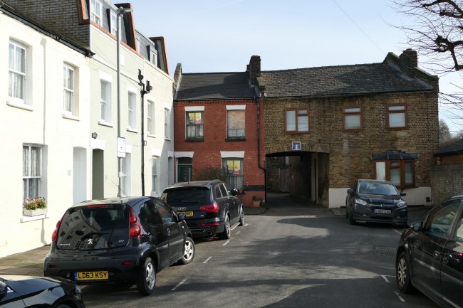 96 Knowsley Road, Battersea, London SW11 5BL 5