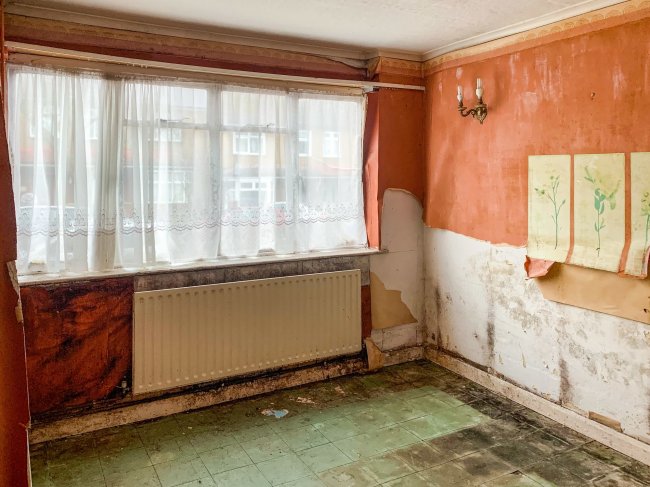 55 Montrose Avenue, Chatham, Kent, ME5 7HX 4