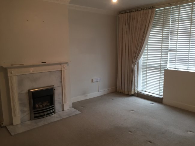 31 Finn House,  Bevenden Street, London, N1 6BN
 3