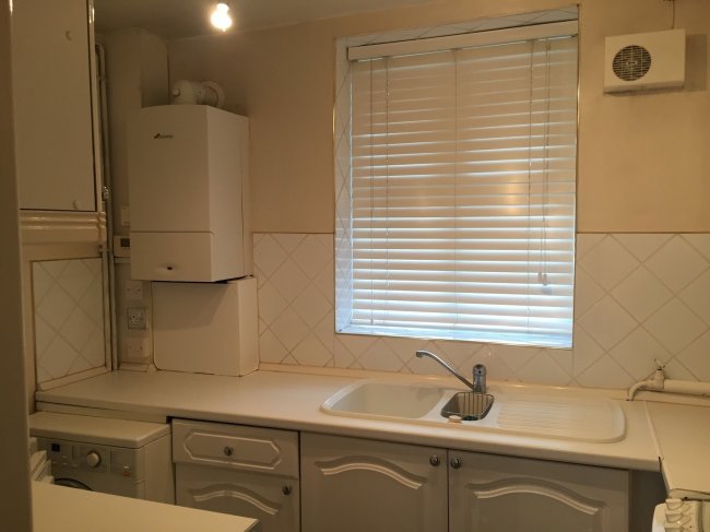 31 Finn House,  Bevenden Street, London, N1 6BN
 3