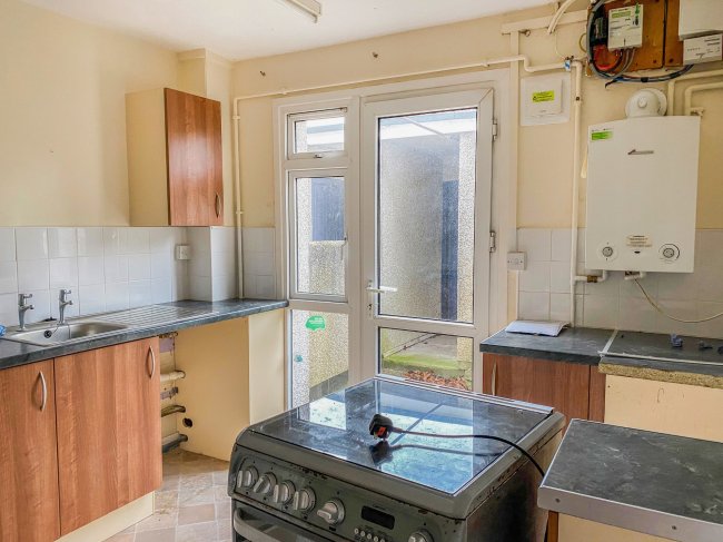 9 Westfield Chase, Aldbourne, Marlborough, SN8 2DB 6