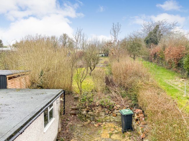 9 Westfield Chase, Aldbourne, Marlborough, SN8 2DB 6