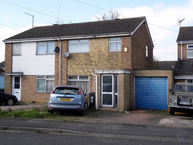 68 Ashby Drive, Rushden, NN10 9HH 5