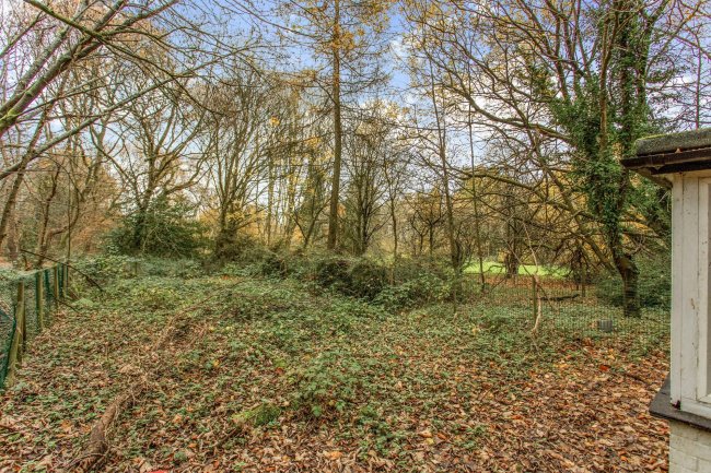 Shortenills Lodge, Nightingales Lane, Chalfont St Giles, HP8 4SG
 6