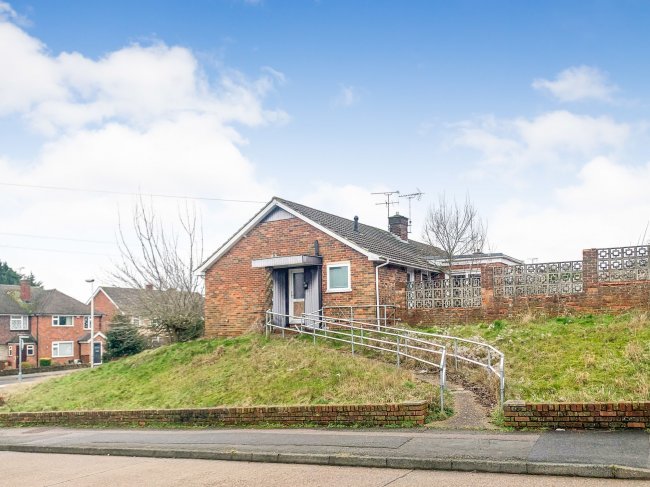 94 Arthur Road, Gillingham, Kent ME8 9HU  8