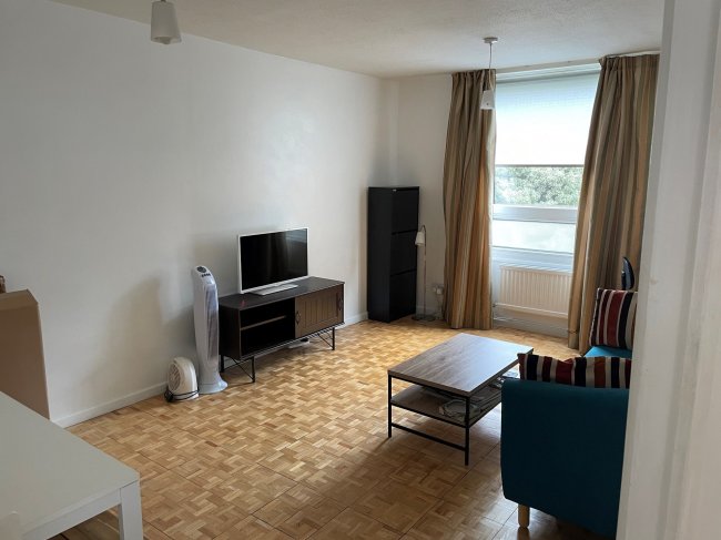 Flat 7, Manny Shinwell House, Clem Atlee Court, Fulham, London, SW6 7RP 2