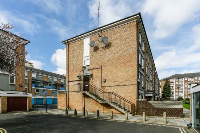 Flat 7, Manny Shinwell House, Clem Atlee Court, Fulham, London, SW6 7RP 2