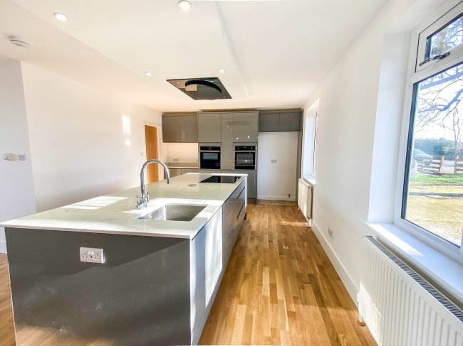 10 Sunbury Way, Hanworth, Middlesex TW13 6XJ 3