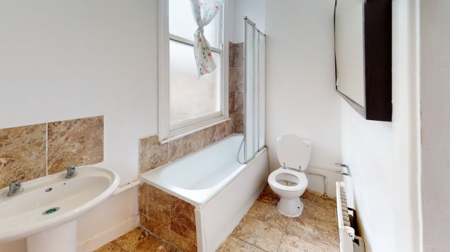 Flat 2, 9 Goulton Road, Hackney, London, E5 8HA  8