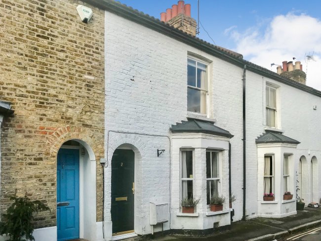 2 Watcombe Cottages, Kew, Surrey TW9 3BD
 6