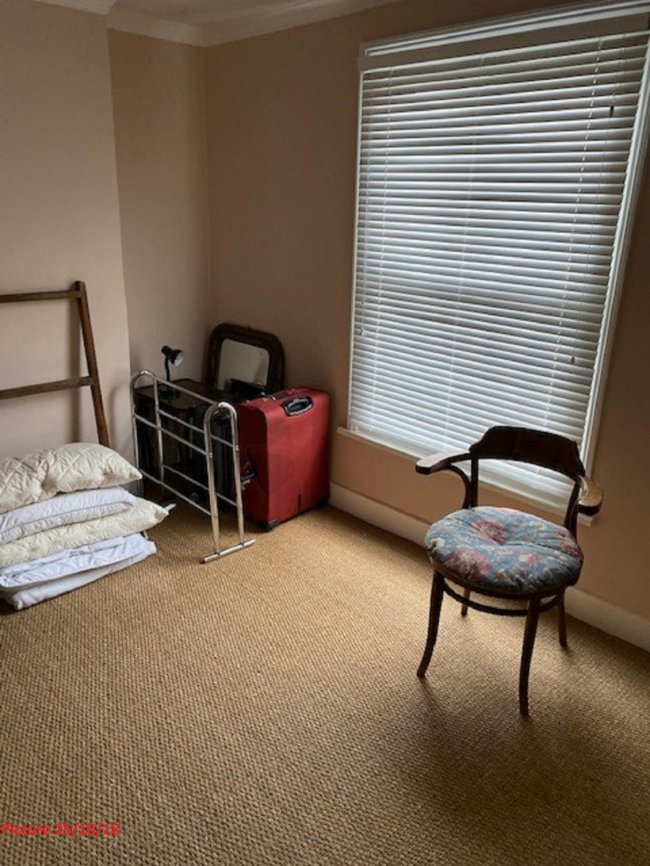 2 Watcombe Cottages, Kew, Surrey TW9 3BD
 6