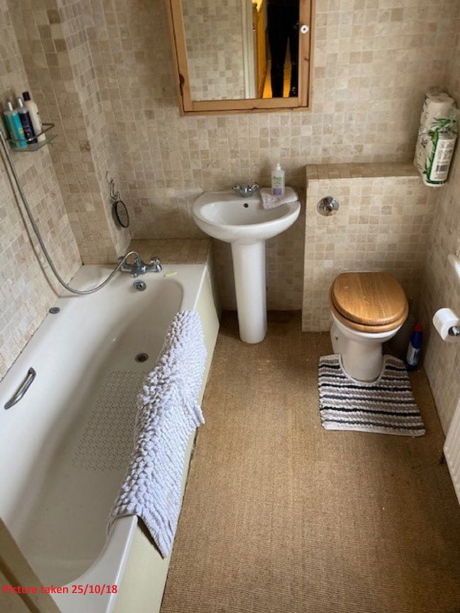 2 Watcombe Cottages, Kew, Surrey TW9 3BD
 6