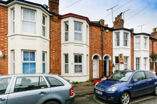 60 Plymouth Place, Leamington Spa, CV31 1HN
 1