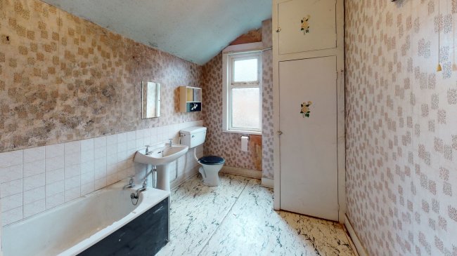 60 Plymouth Place, Leamington Spa, CV31 1HN
 1