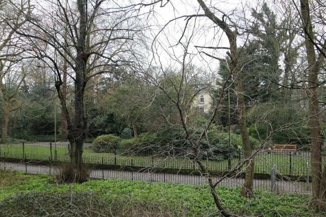 16 Jersey House, Clifton Road, Islington, London N1 2JF 
 10