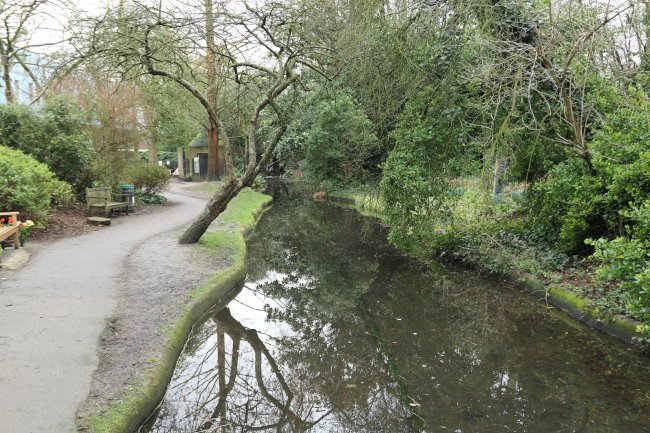 16 Jersey House, Clifton Road, Islington, London N1 2JF 
 10