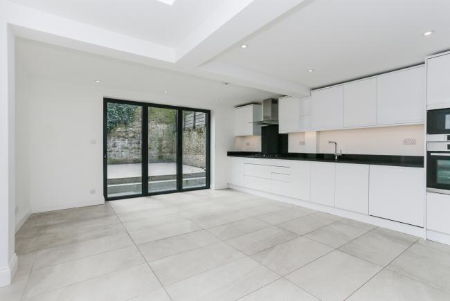 Ground and Lower Ground Floor Flat, 217 Putney Bridge Road, London SW15 2PX 5