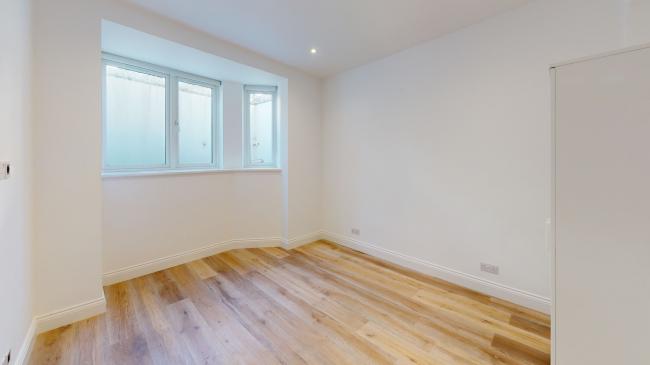 Ground and Lower Ground Floor Flat, 217 Putney Bridge Road, London SW15 2PX 5