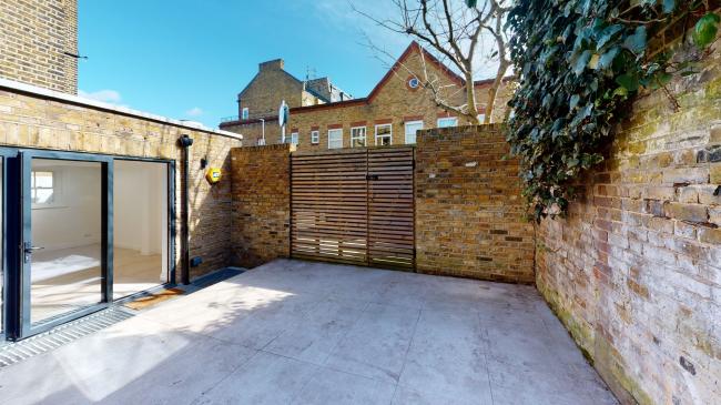 Ground and Lower Ground Floor Flat, 217 Putney Bridge Road, London SW15 2PX 5