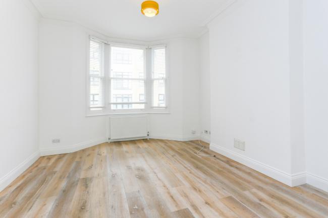 Ground and Lower Ground Floor Flat, 217 Putney Bridge Road, London SW15 2PX 5