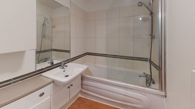 19 Bentfield House, 26 Heritage Avenue, Hendon, London NW9 5GE 6