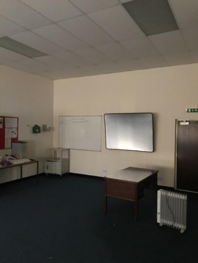 Unit 9 Willow Court, Bourton Industrial Park, Bourton-on-the Water, Cheltenham, Gloucestershire GL54 2HQ
 1