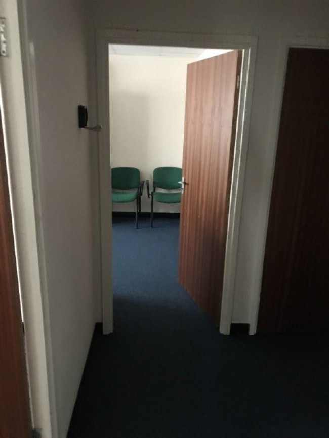 Unit 9 Willow Court, Bourton Industrial Park, Bourton-on-the Water, Cheltenham, Gloucestershire GL54 2HQ
 1