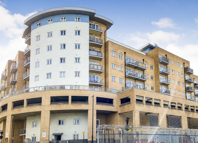 Apartment 200, Peebles Court, 21 Whitestone Way, Croydon, CR0 4WN 8