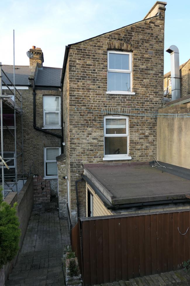 9 Perran Road, Tulse Hill, London SW2 3DJ
 1