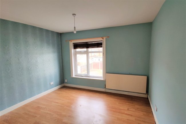 2 Springfield Gardens, Ilkeston, Derbyshire DE7 8HY 3