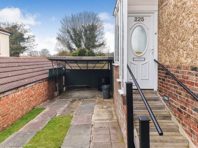 225 Hartington Road, Brighton, East Sussex, BN2 3PA
 7