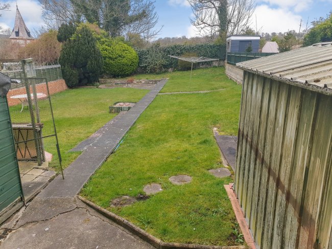 225 Hartington Road, Brighton, East Sussex, BN2 3PA
 7