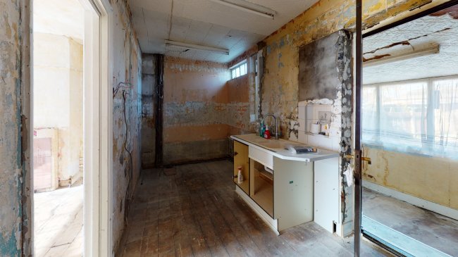 31 Slade Gardens, Slade Green, Erith, Kent DA8 2HT
 7