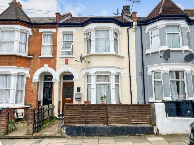 41a & 41b Handsworth Road, Tottenham, London, N17 6DB
 8