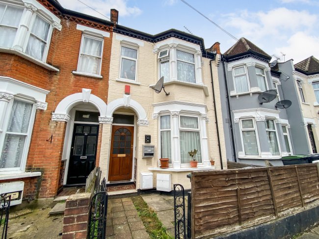 41a & 41b Handsworth Road, Tottenham, London, N17 6DB
 8