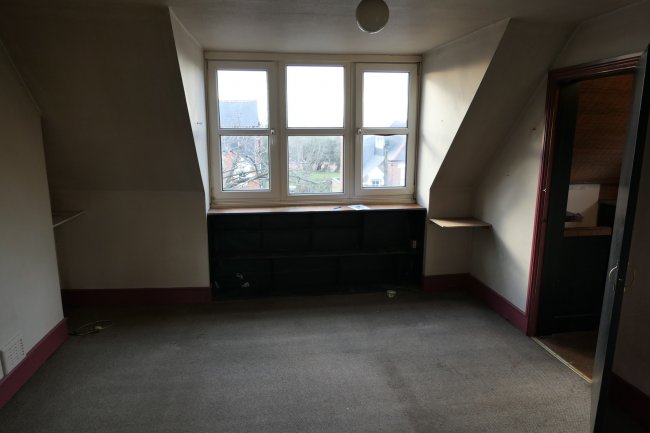 Flat 6, 46 Killieser Avenue, Streatham Hill, London SW2 4NT 
 3