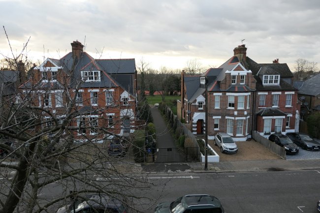 Flat 6, 46 Killieser Avenue, Streatham Hill, London SW2 4NT 
 3