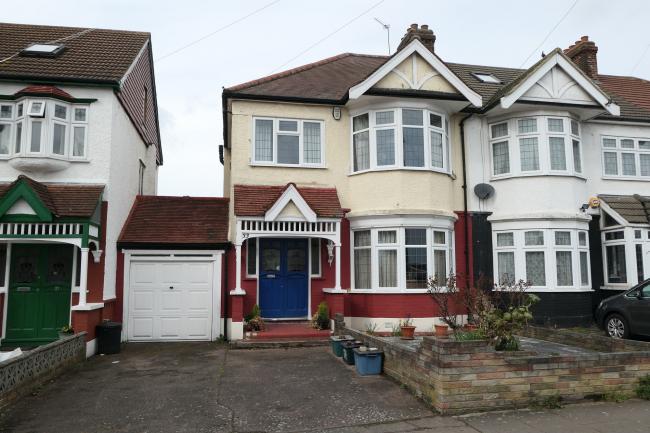 33 Fairmead Gardens, Redbridge, Ilford, Essex IG4 5BP                     
 7
