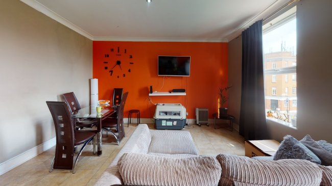 Flat 2, 46 Brixton Road, Oval, London, SW9 6BT
 10