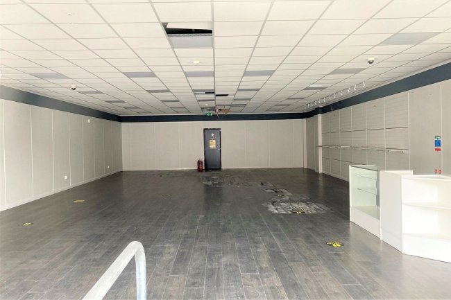 53 Central Road, Worcester Park, Surrey KT4 8EB 10