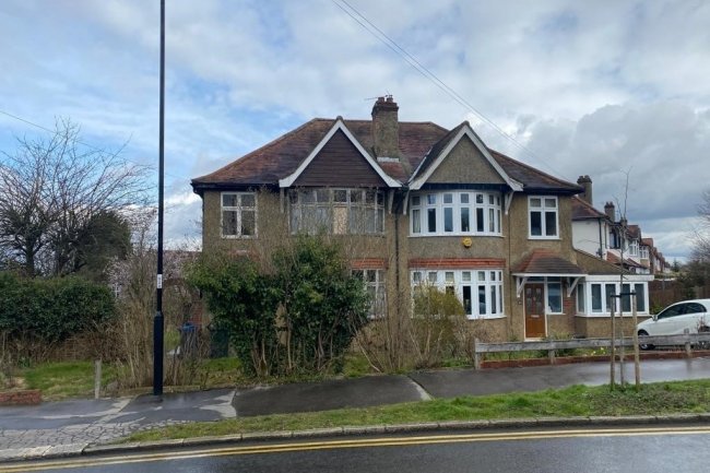 1 South Way, Croydon, Surrey CR0 8RH
 10