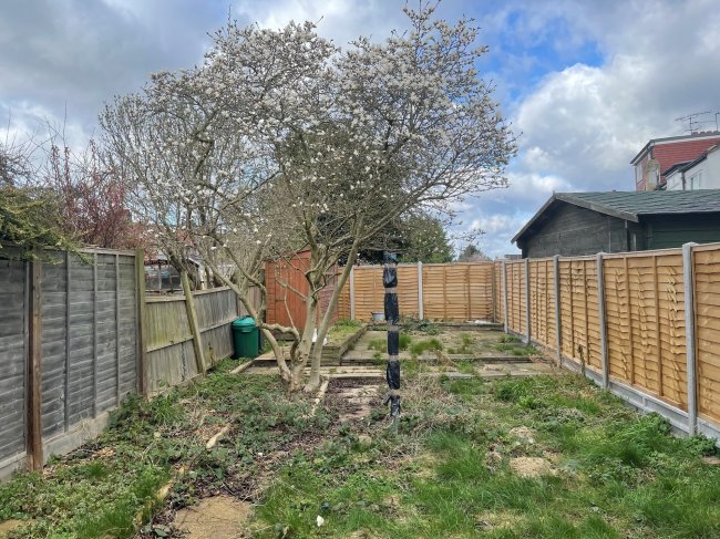 166 Huxley Road, Edmonton, London N18 1LE
 1