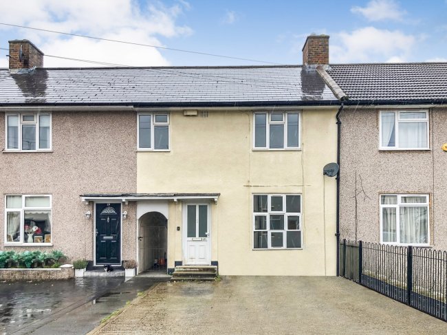 21 Bushway, Dagenham, Essex RM8 3XH
 4