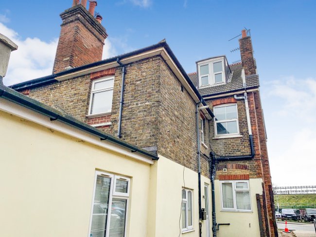 132 Pinner Road, Northwood HA6 1BP
 10