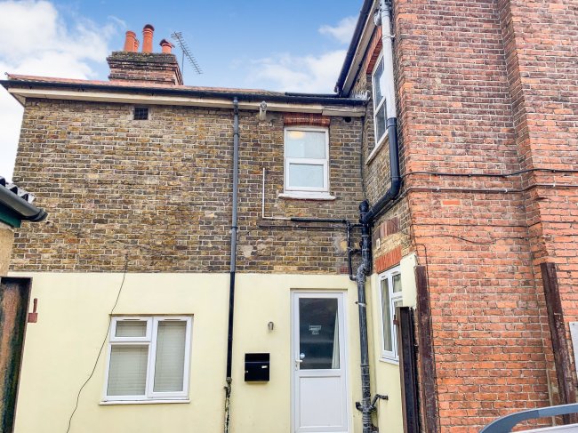 132 Pinner Road, Northwood HA6 1BP
 10